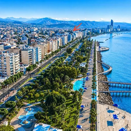 Апартаменты Smart Comfort Deluxe N1 Private Balcony Bathroom 250m Marina Port 800m *